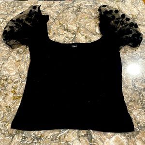 Puff sleeve Top